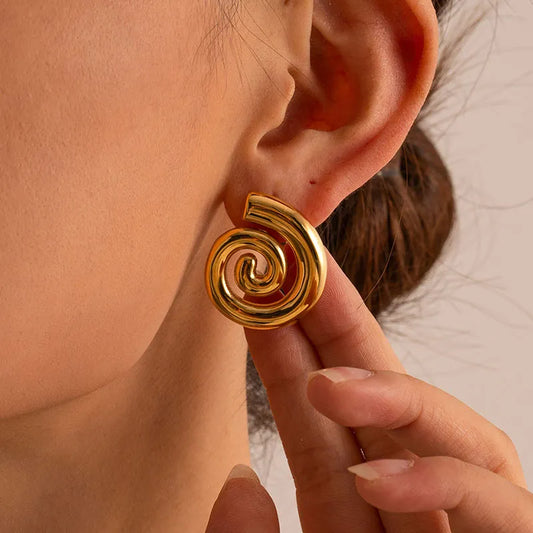 GOLDEN SPIRAL HOOPS